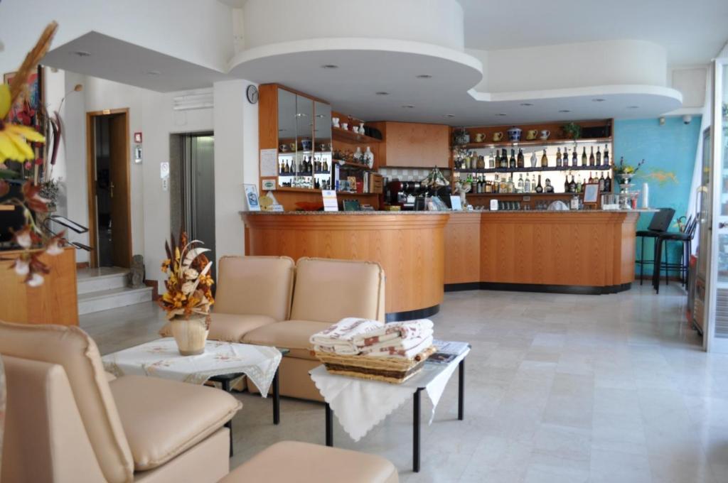Hotel Nancy Римини Екстериор снимка