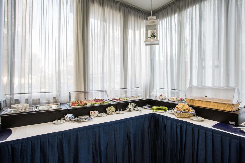 Hotel Nancy Римини Екстериор снимка